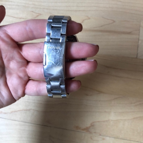 Silver and rose gold Fossil watch - Picture 3 of 6